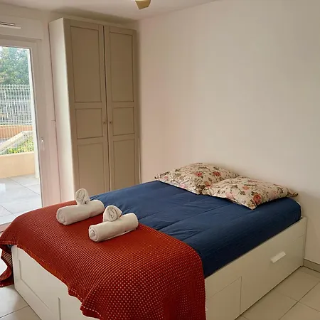 New With Terrace And Private Parking * Le Lavandou