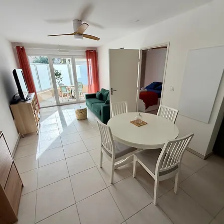 New With Terrace And Private Parking Le Lavandou