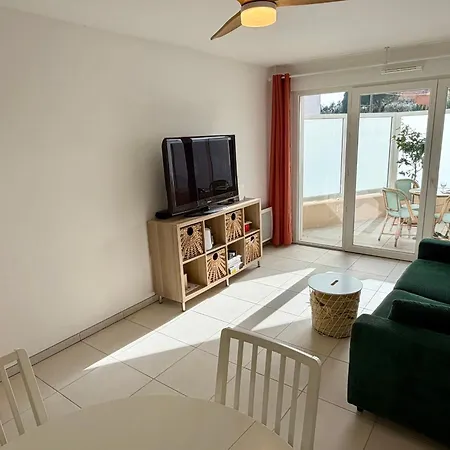 New With Terrace And Private Parking And Pool Apartment Le Lavandou